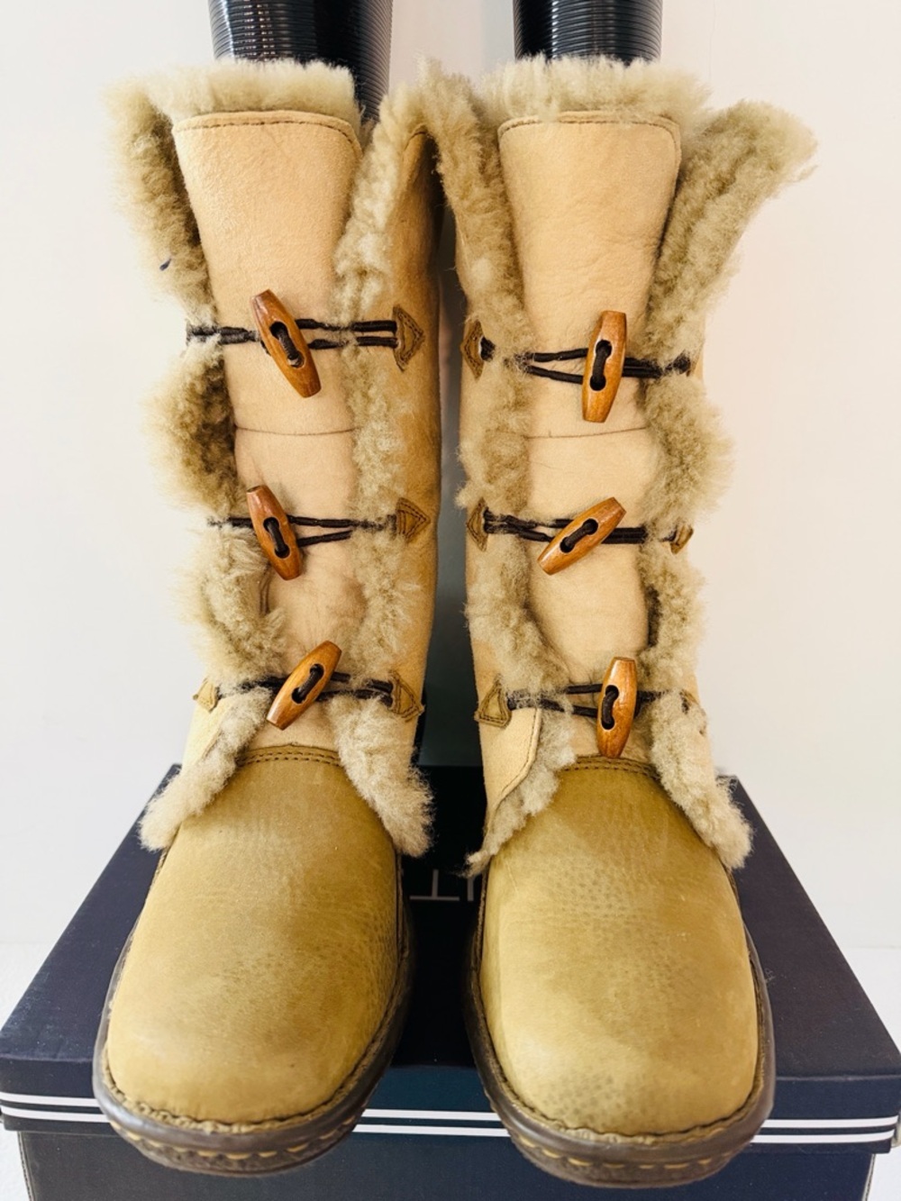 Børn Concept Tan Suede Shearling Fur Lined Winter Boots Wedge Toggle Mid Calf - Picture 5 of 11
